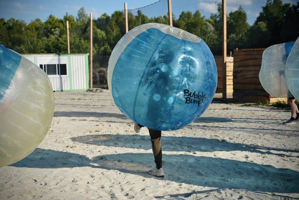 Joueur de bubble foot à Amiens chez Amiens Paintball